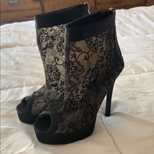 Madison by shoedazzle heeled booties